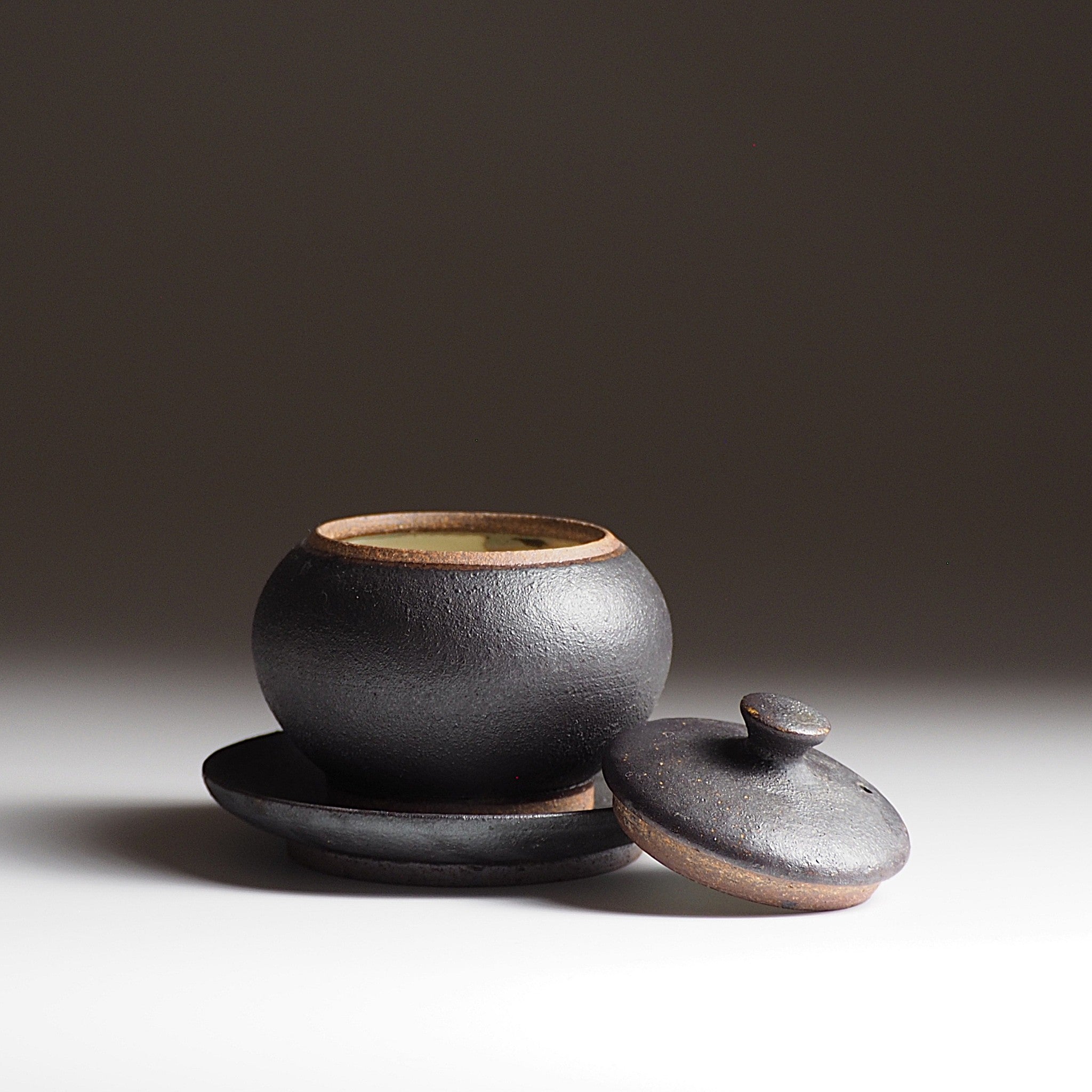 Japanese pottery chawanmushi bowl with lid and saucer. Tsukushi