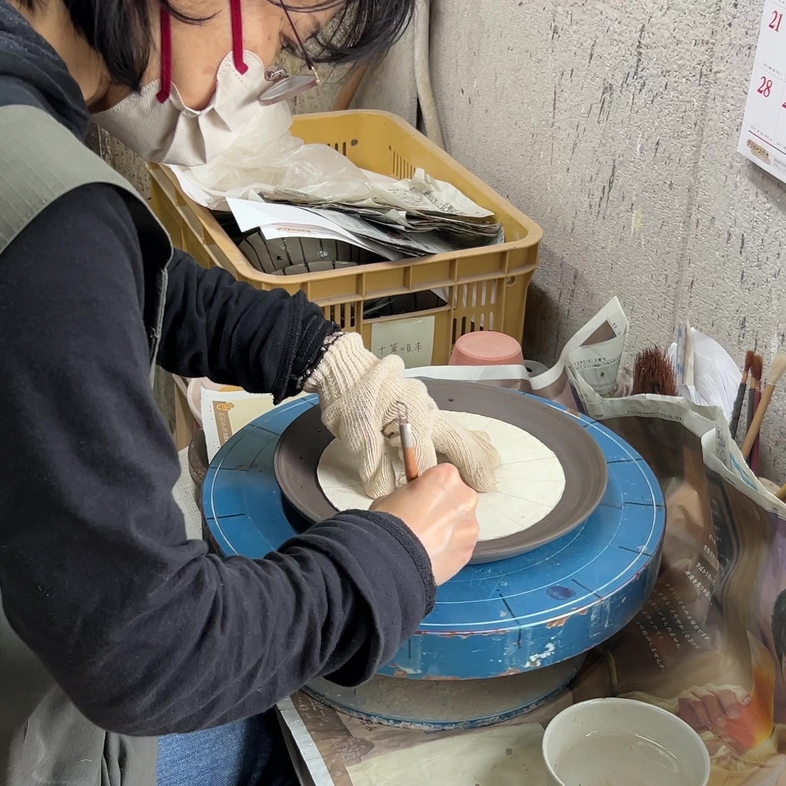 Making of Japanese pottery plate. Tsukushi