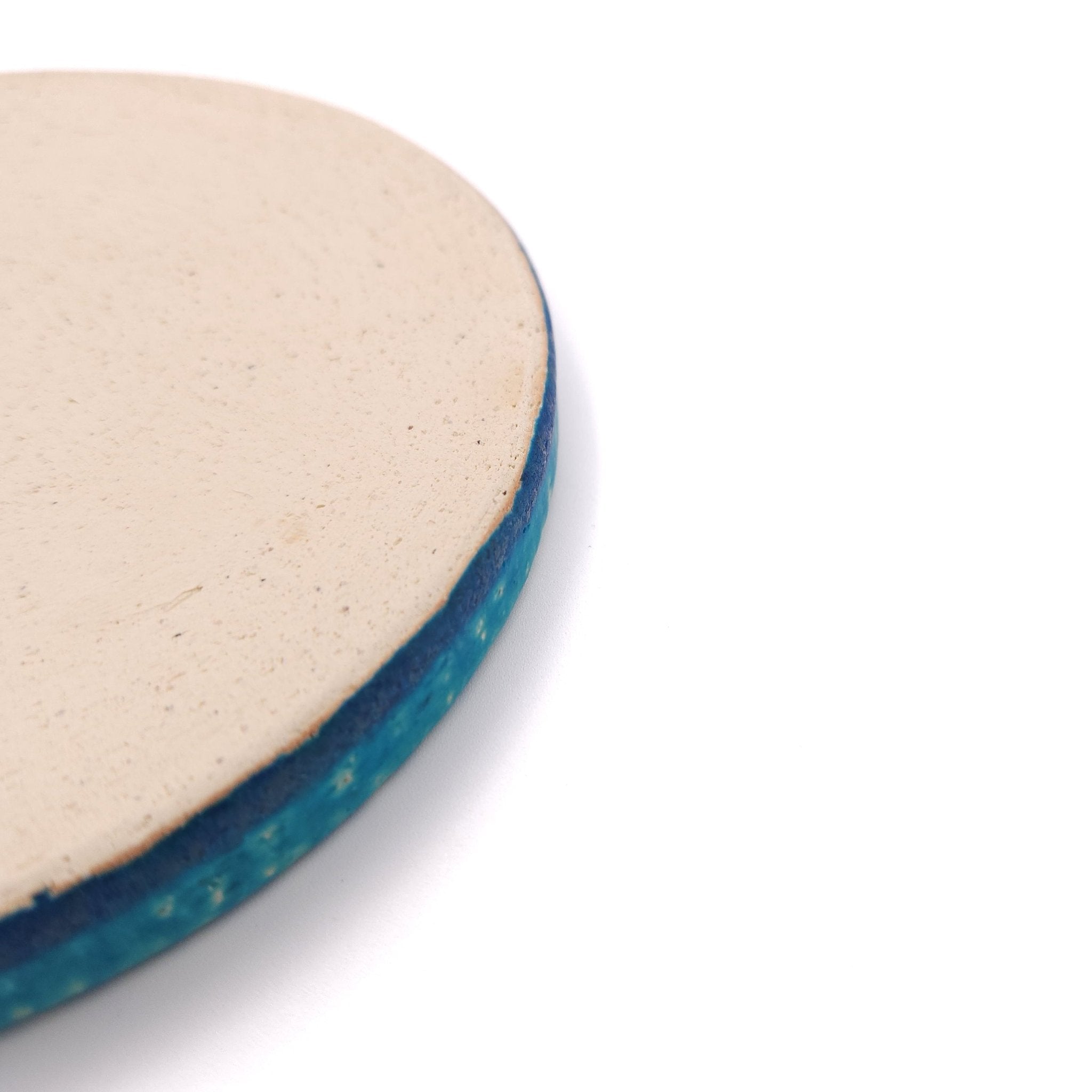 Bottom detail of a turquoise Japanese pottery round Plate 16cm (9.4")