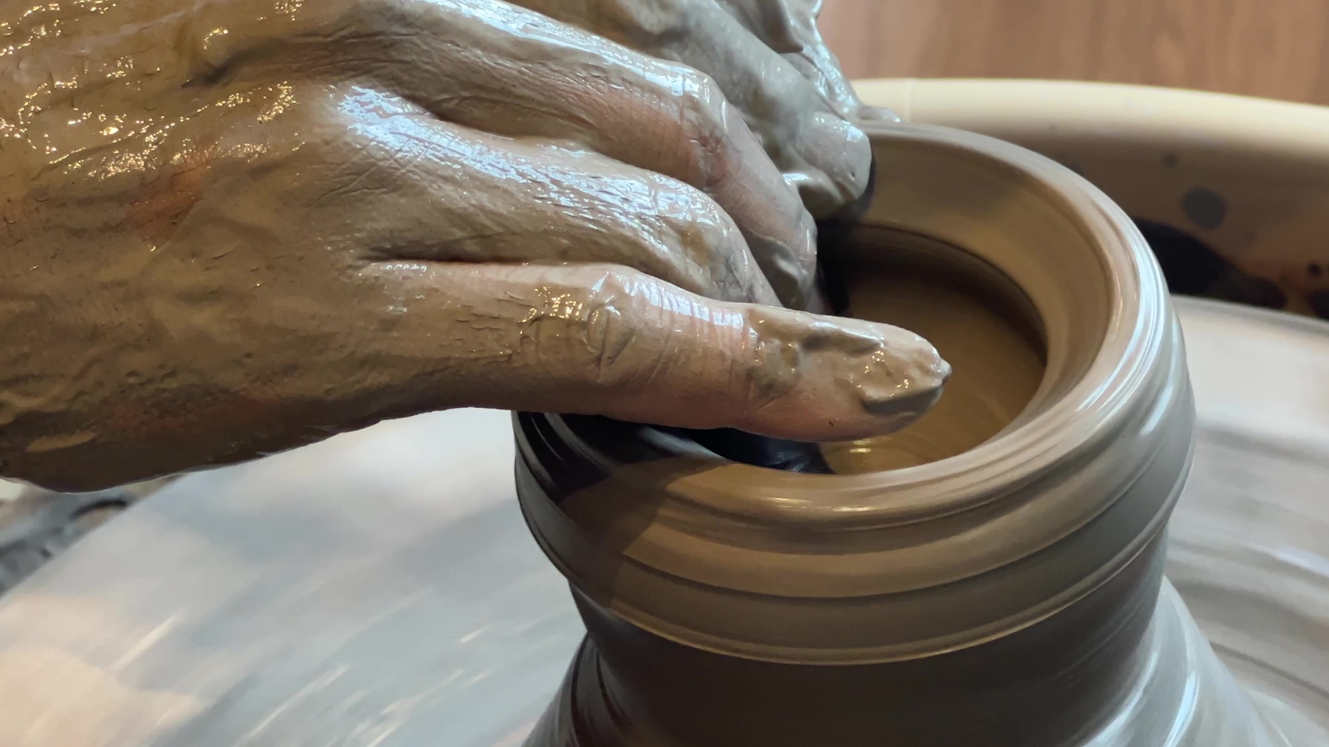 Hands of a Japanese artisan crafting a bowl | Tsukushi