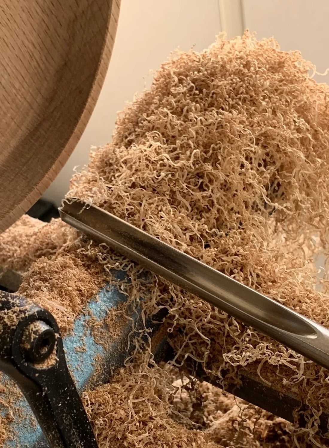 Making Japanese Wooden bowl with wood shavings, Tsukushi