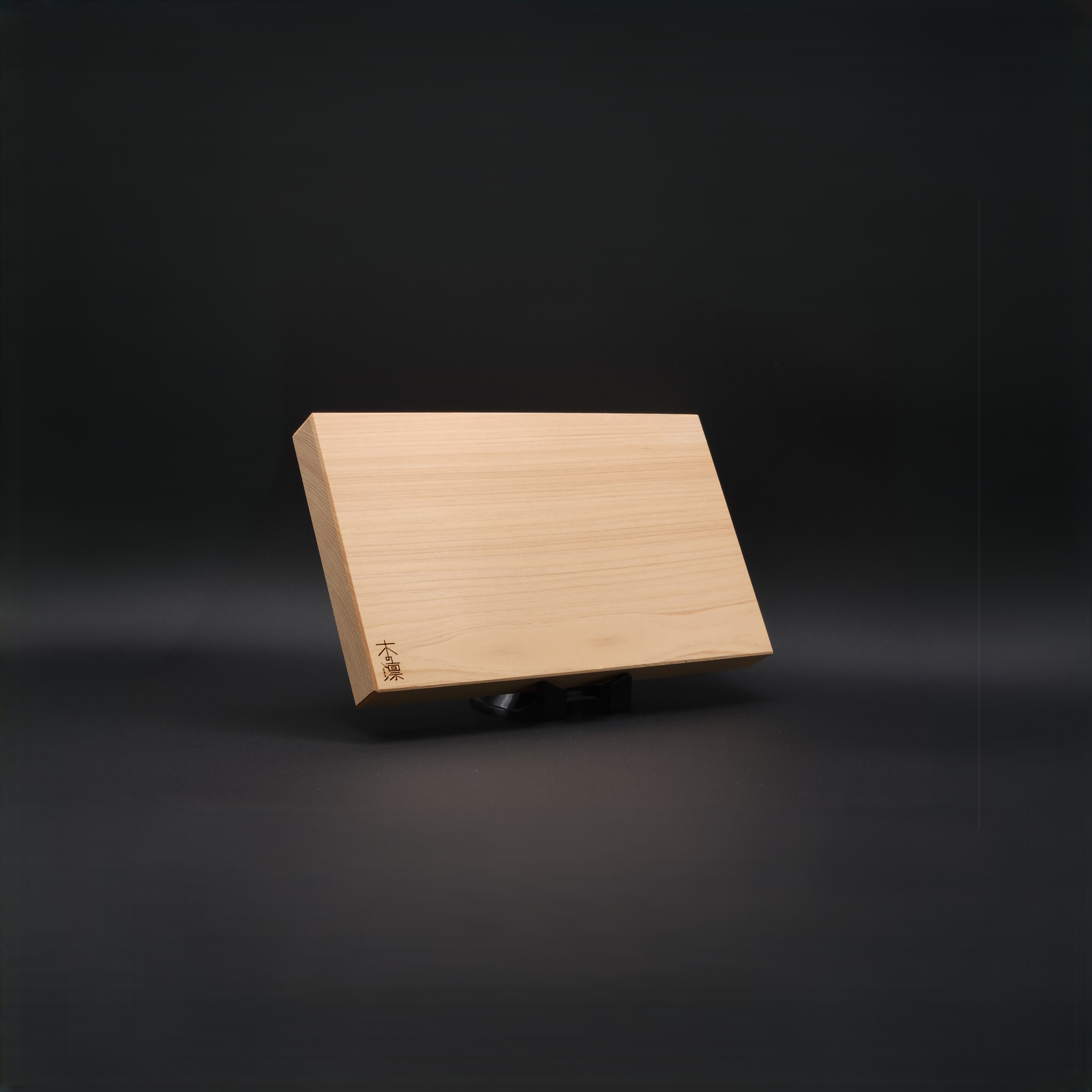 Hinoki wood cutting board from Japan. Tsukushi