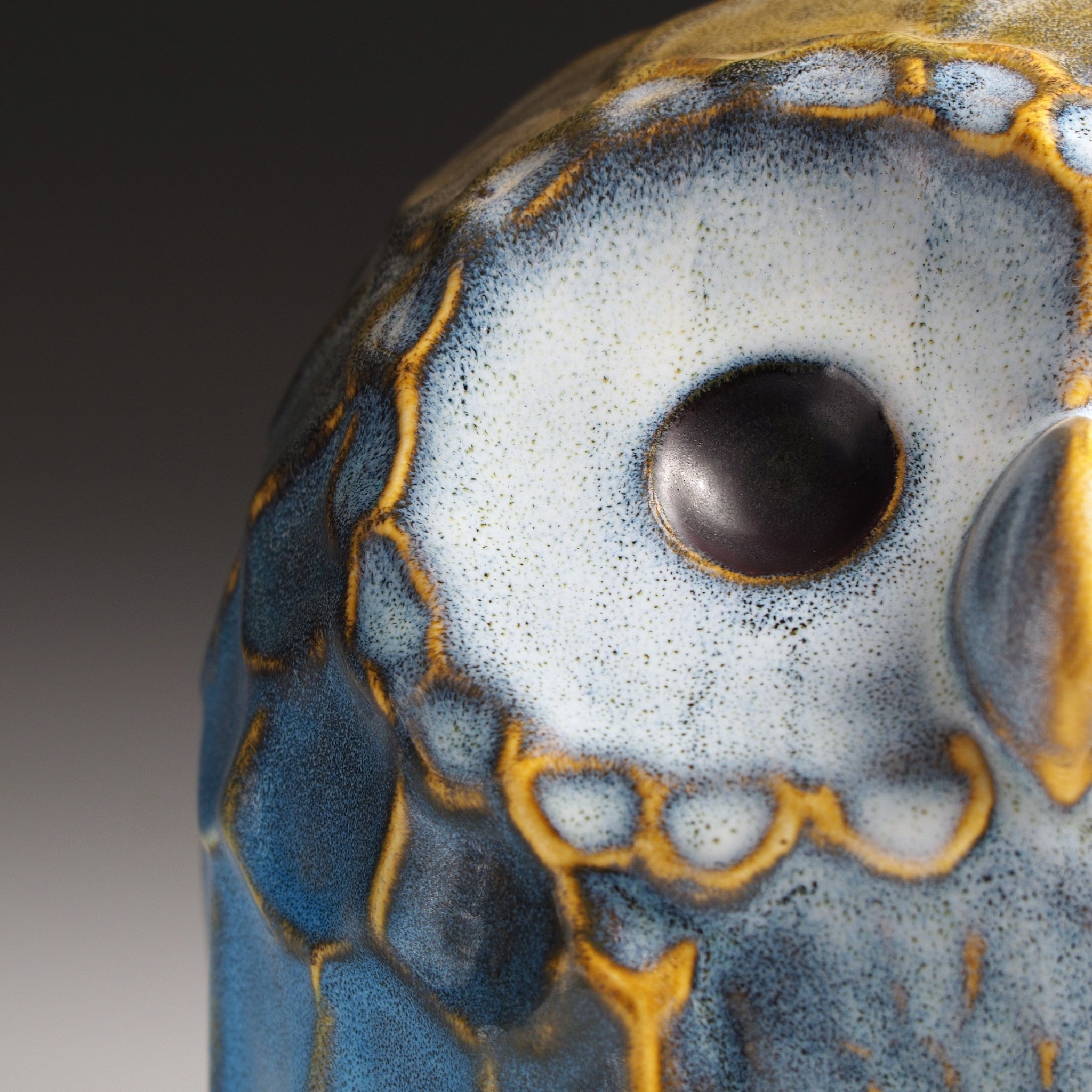 Fukumori owl figurine, Kazuhiro Kojima, handcrafted in Japan, front face detail, ivory and amber glaze, Tsukushi.
