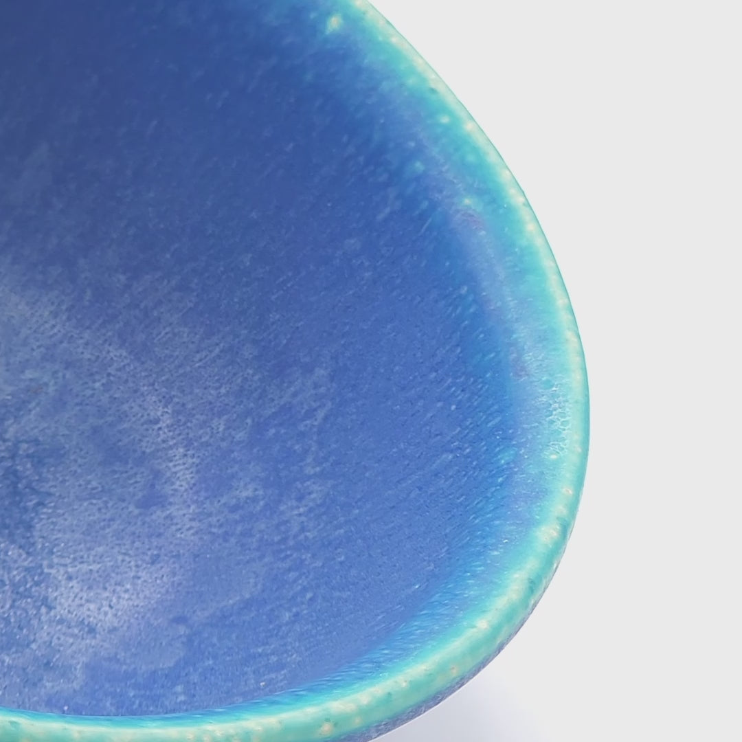 rotating Japanese  Turquoise Bowl Square. Tsukushi